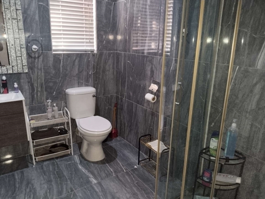 4 Bedroom Property for Sale in Mountain View Gauteng