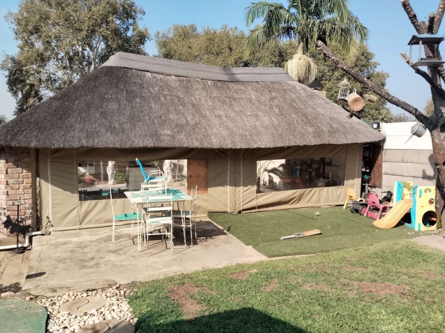 4 Bedroom Property for Sale in Mountain View Gauteng