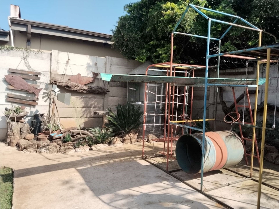 4 Bedroom Property for Sale in Mountain View Gauteng
