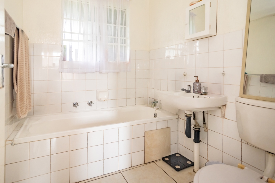 1 Bedroom Property for Sale in Lyndhurst Gauteng