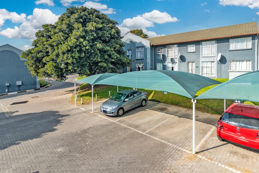 1 Bedroom Property for Sale in Lyndhurst Gauteng