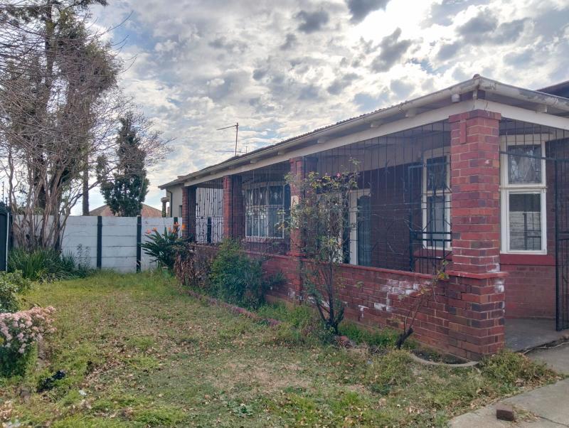 4 Bedroom Property for Sale in Townsview Gauteng