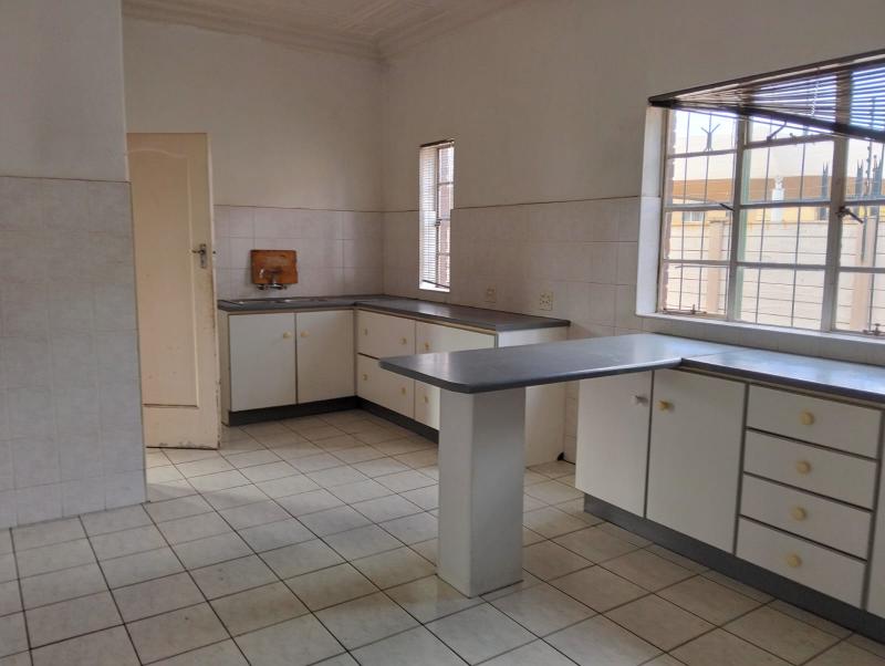4 Bedroom Property for Sale in Townsview Gauteng