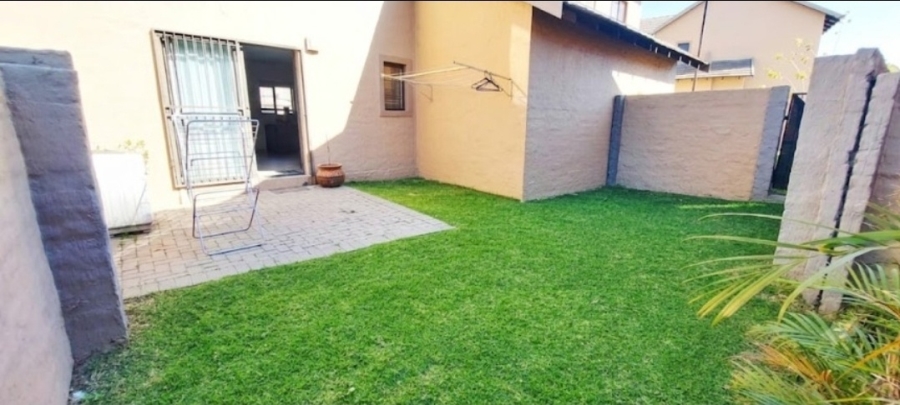 2 Bedroom Property for Sale in Carlswald Gauteng