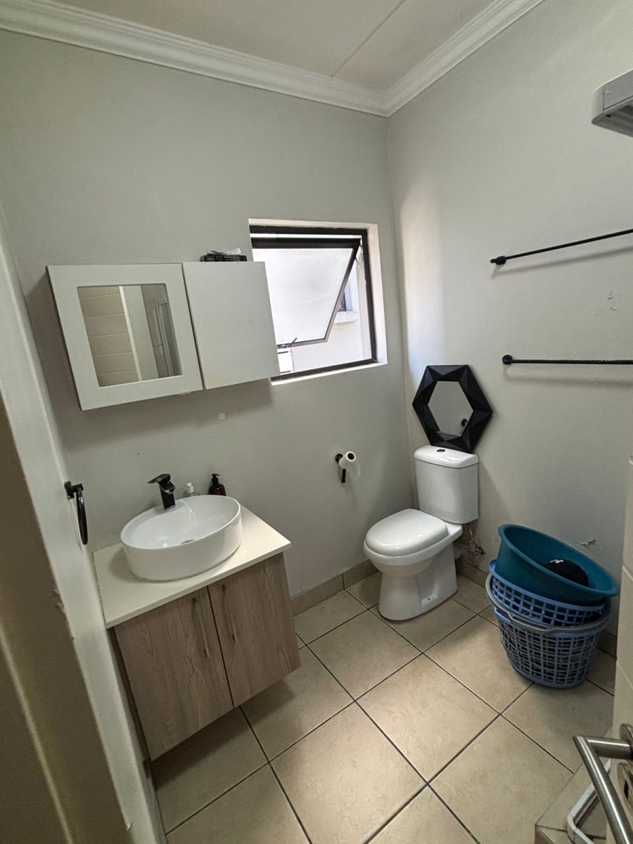 2 Bedroom Property for Sale in Halfway Gardens Gauteng