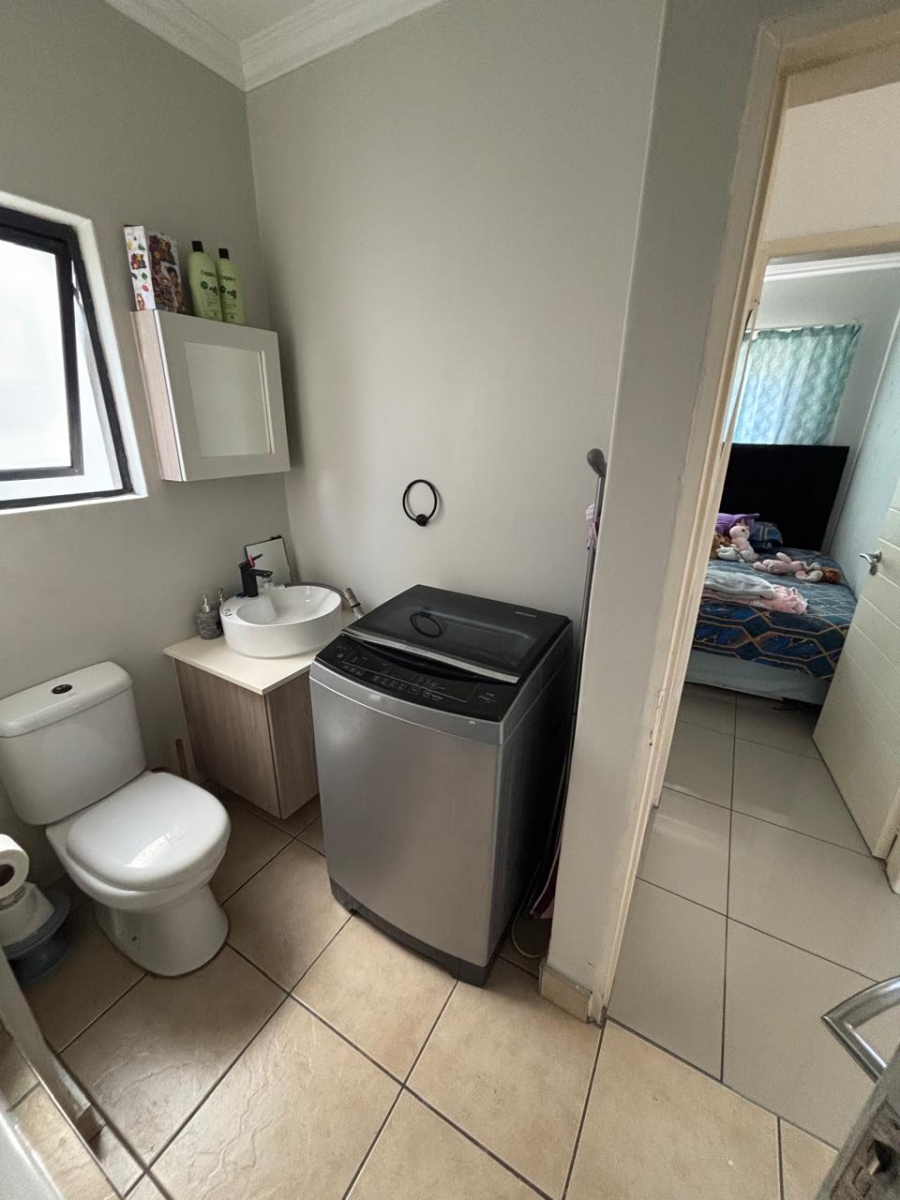 2 Bedroom Property for Sale in Halfway Gardens Gauteng