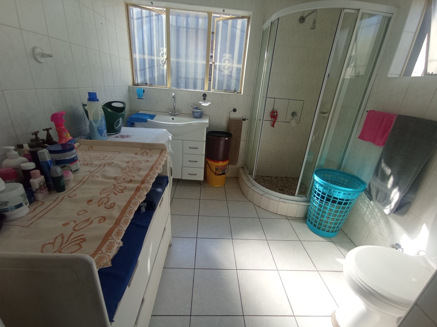 5 Bedroom Property for Sale in Brixton Gauteng