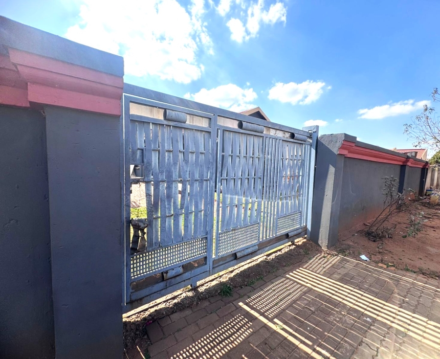 3 Bedroom Property for Sale in Vosloorus Ext 5 Gauteng
