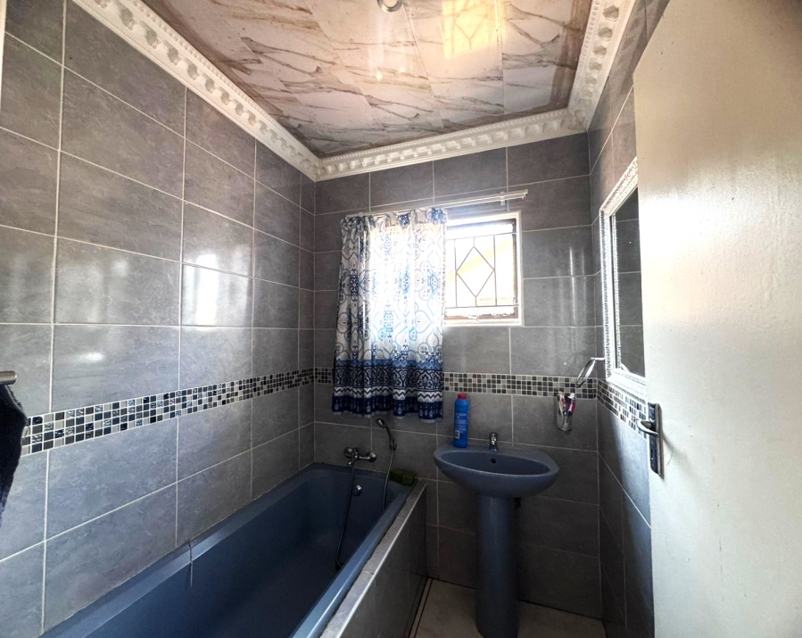3 Bedroom Property for Sale in Vosloorus Ext 5 Gauteng