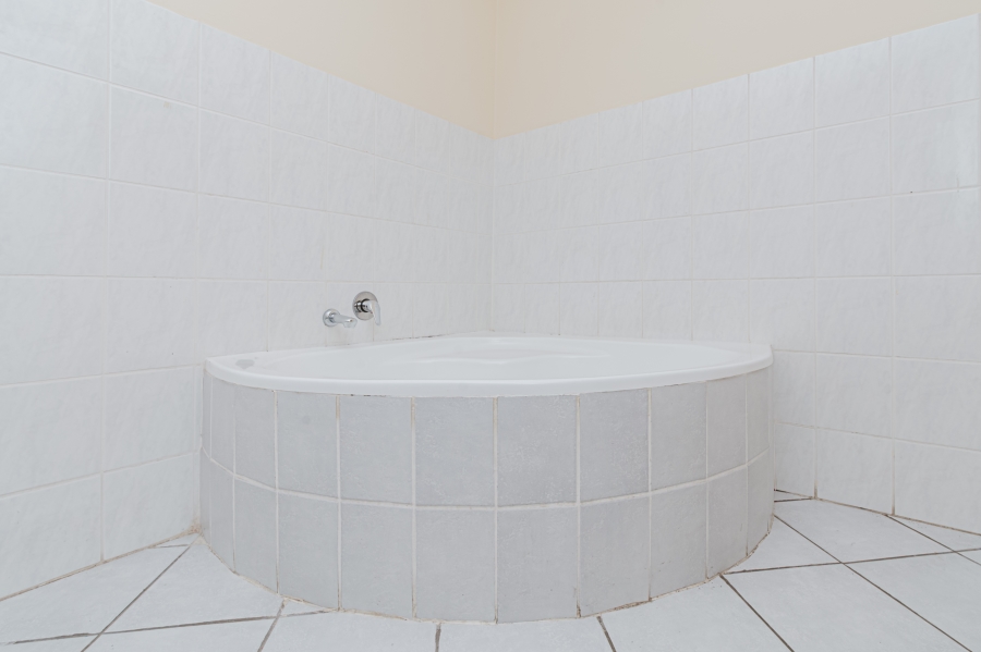 3 Bedroom Property for Sale in Northwold Gauteng