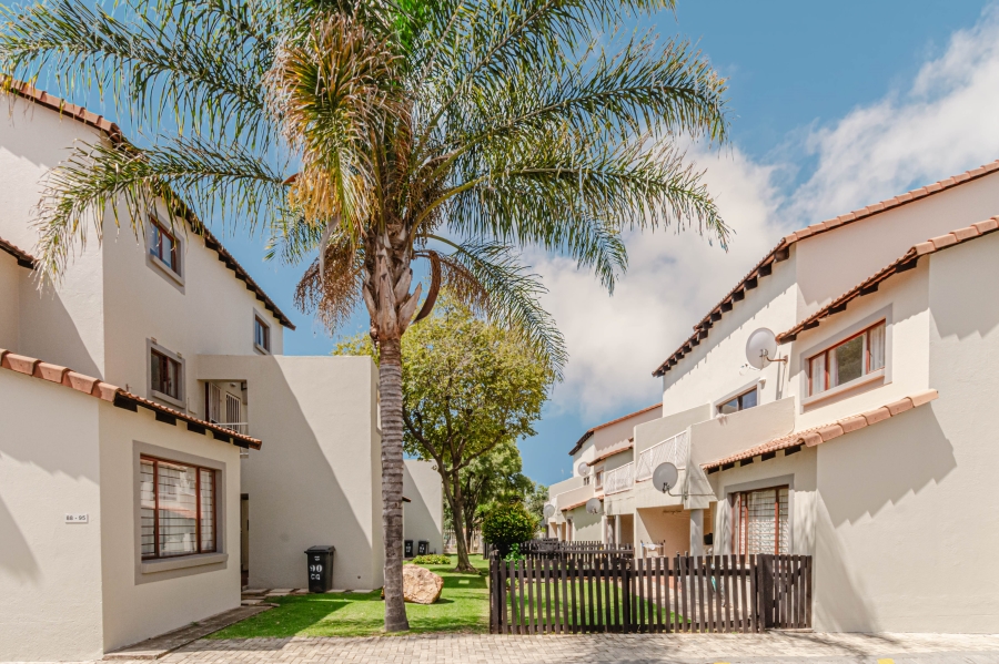 3 Bedroom Property for Sale in Northwold Gauteng