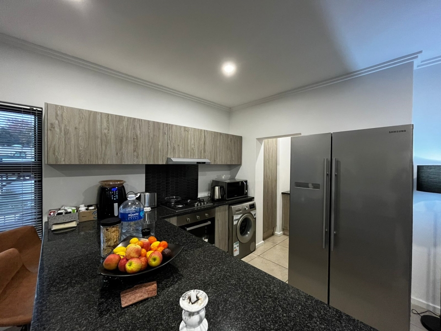 To Let 2 Bedroom Property for Rent in Lonehill Gauteng