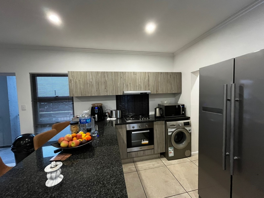 To Let 2 Bedroom Property for Rent in Lonehill Gauteng