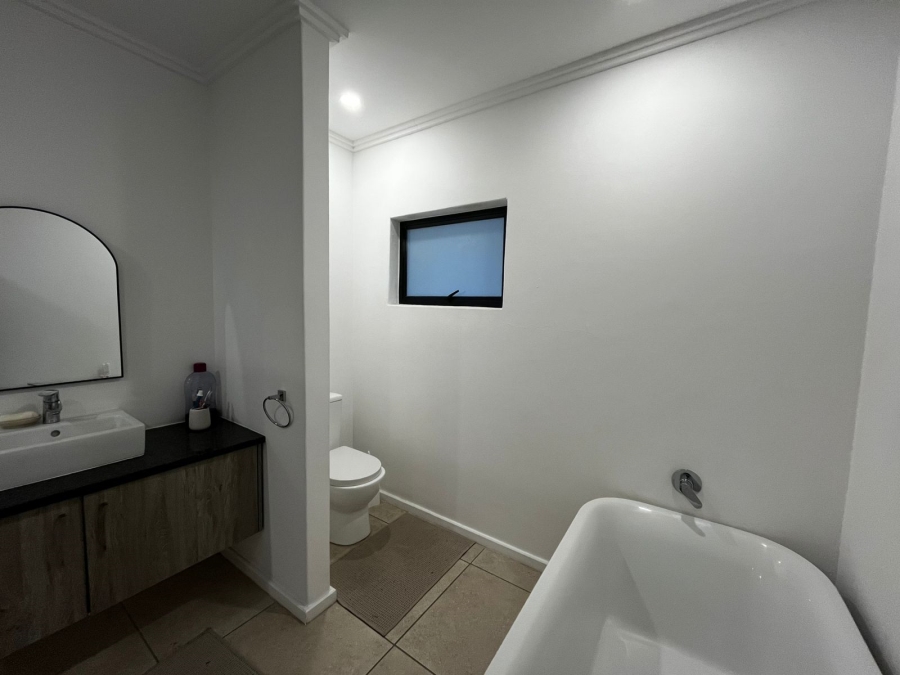 To Let 2 Bedroom Property for Rent in Lonehill Gauteng