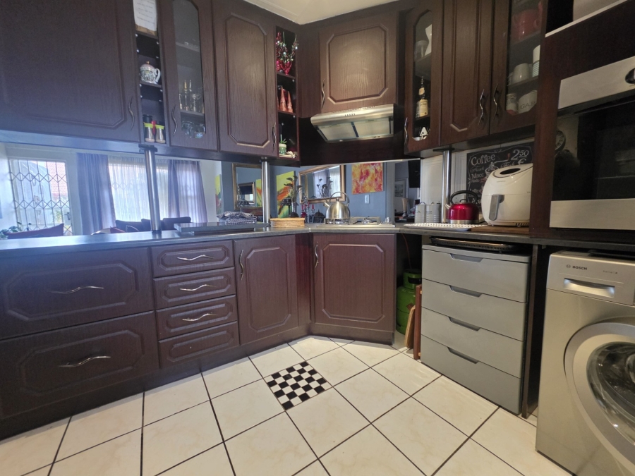 3 Bedroom Property for Sale in New Redruth Gauteng