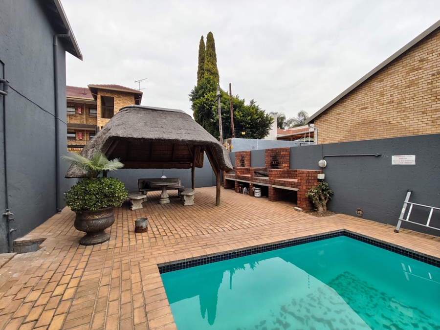 3 Bedroom Property for Sale in New Redruth Gauteng