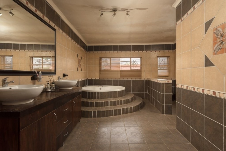 4 Bedroom Property for Sale in Albemarle Ext 2 Gauteng