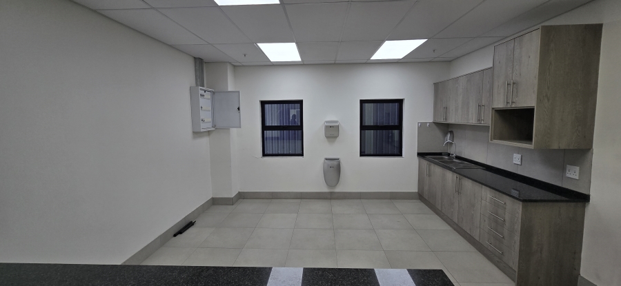 To Let Commercial Property for Rent in North Riding Gauteng