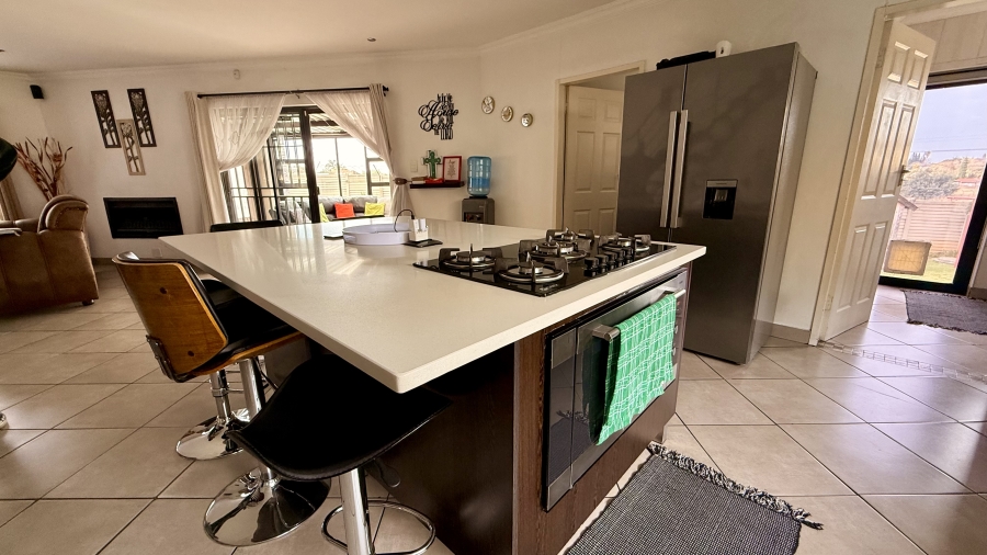 4 Bedroom Property for Sale in Terenure Gauteng