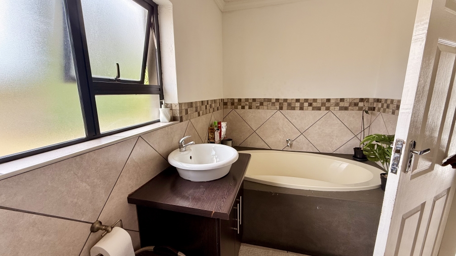 4 Bedroom Property for Sale in Terenure Gauteng