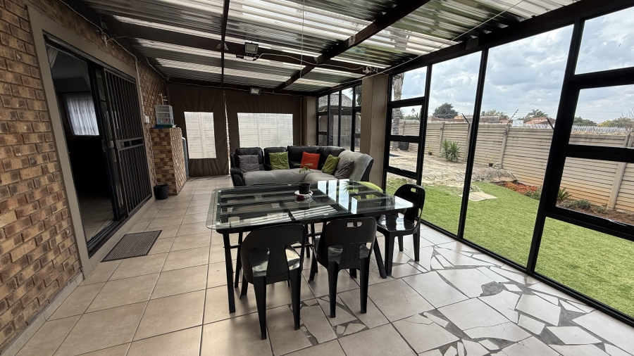 4 Bedroom Property for Sale in Terenure Gauteng