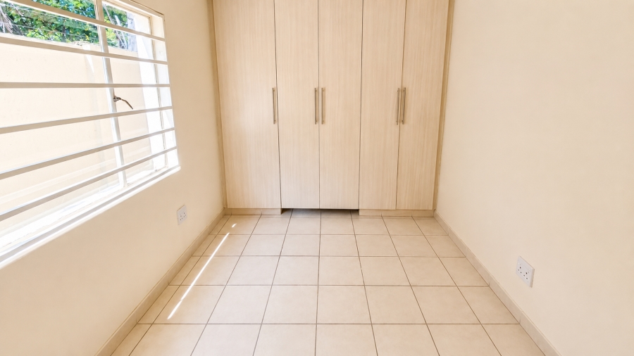 To Let 1 Bedroom Property for Rent in Lambton Gauteng