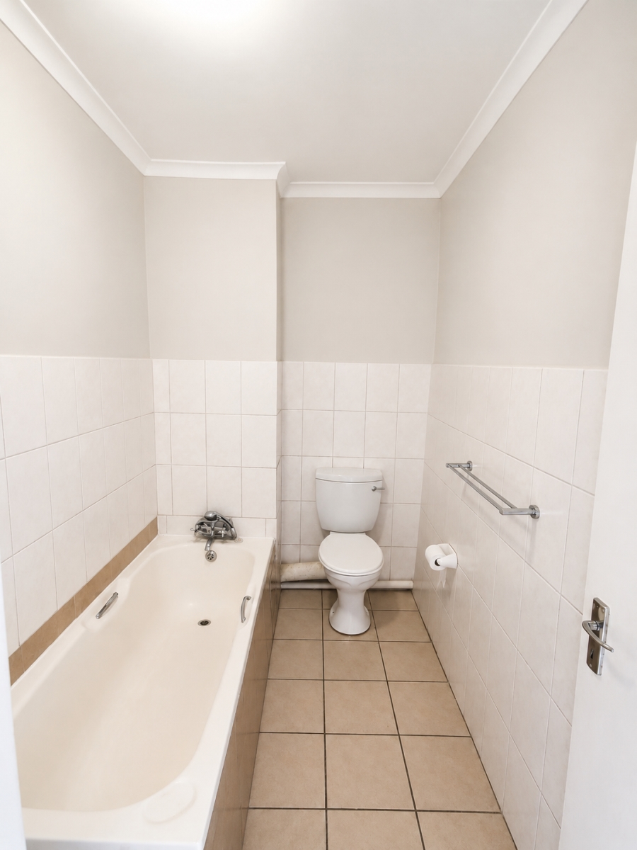 To Let 2 Bedroom Property for Rent in Moffat View Gauteng