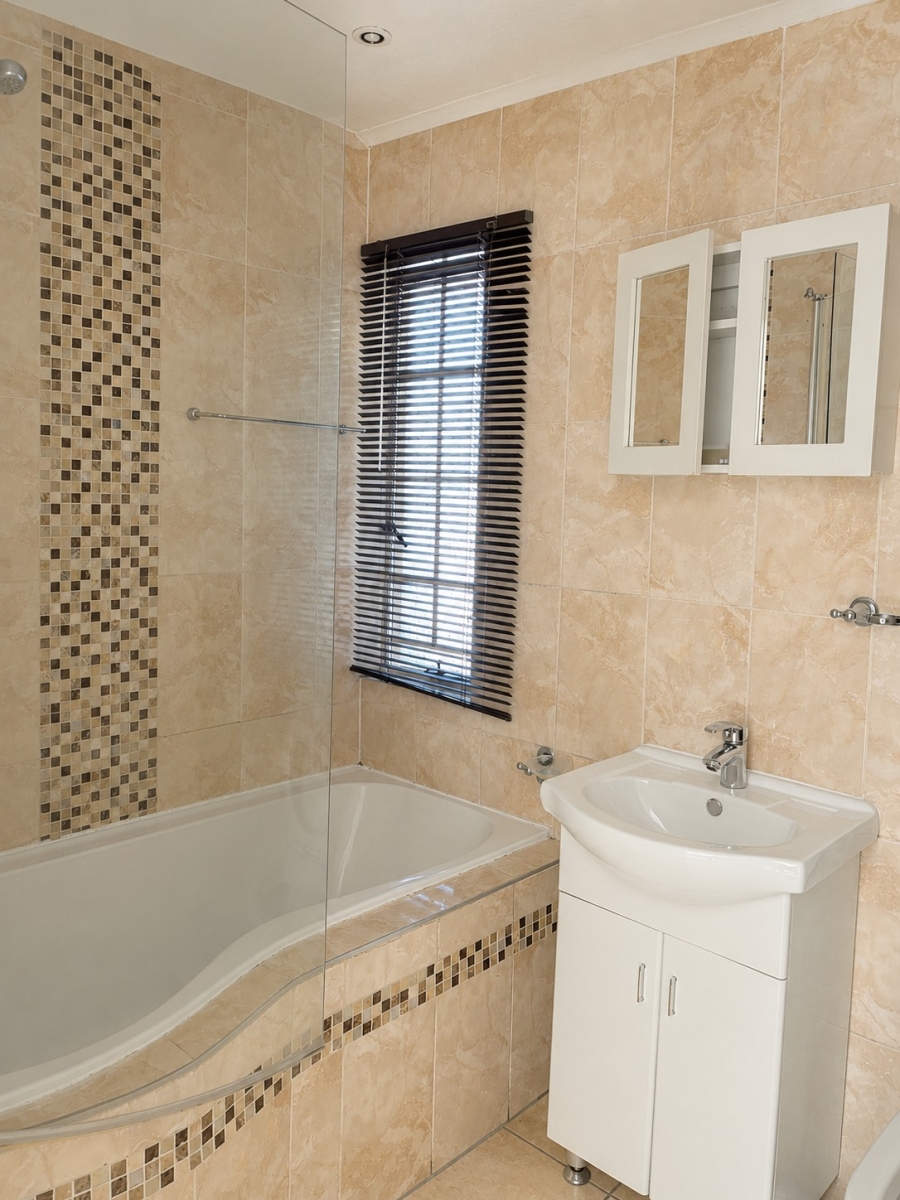 To Let 1 Bedroom Property for Rent in Ormonde Gauteng