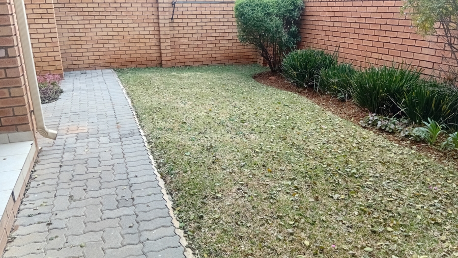 To Let 2 Bedroom Property for Rent in Hazeldean Gauteng