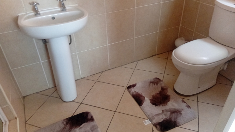 To Let 2 Bedroom Property for Rent in Hazeldean Gauteng