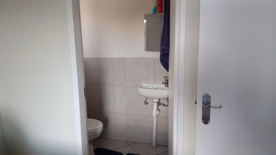 To Let 2 Bedroom Property for Rent in Brentwood Gauteng