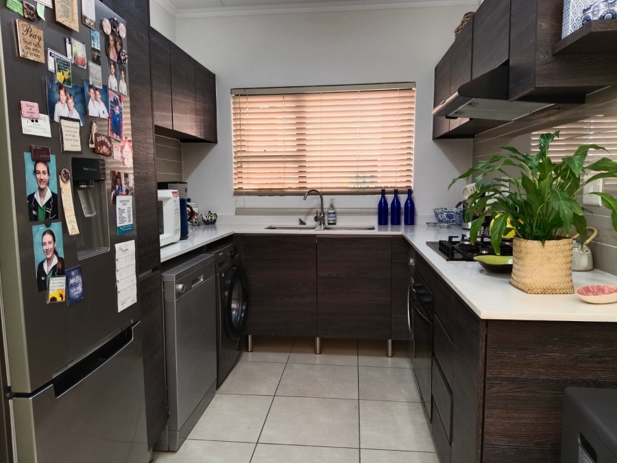 3 Bedroom Property for Sale in Greenstone Hill Gauteng