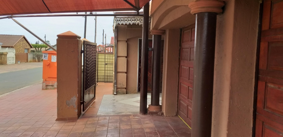 3 Bedroom Property for Sale in Daveyton Gauteng