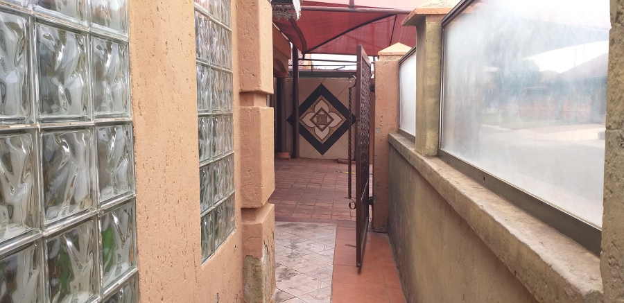 3 Bedroom Property for Sale in Daveyton Gauteng