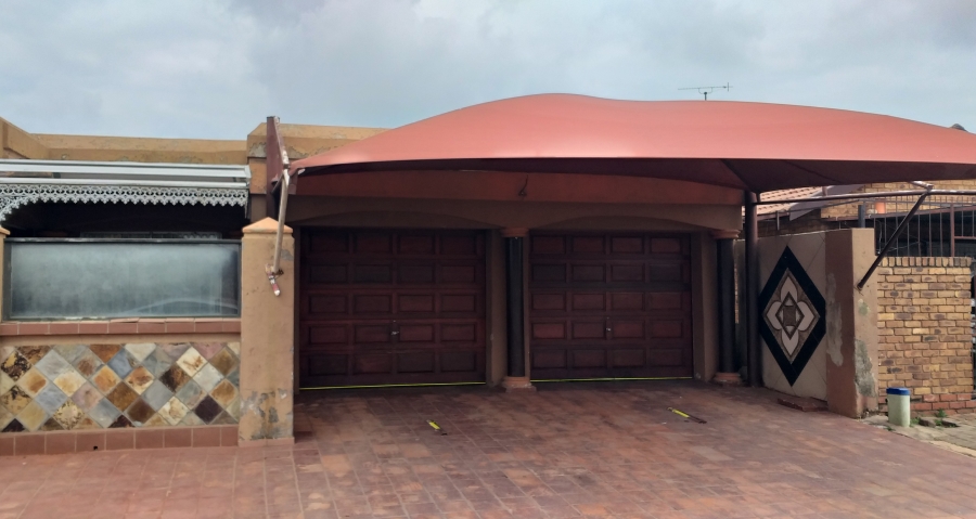 3 Bedroom Property for Sale in Daveyton Gauteng