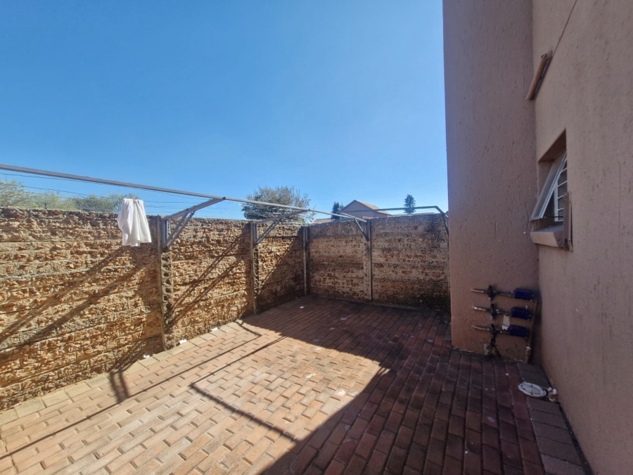 To Let 2 Bedroom Property for Rent in Danie Taljaard Park Gauteng