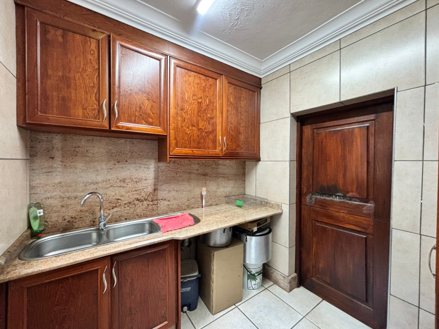4 Bedroom Property for Sale in Kaalplaats West Gauteng