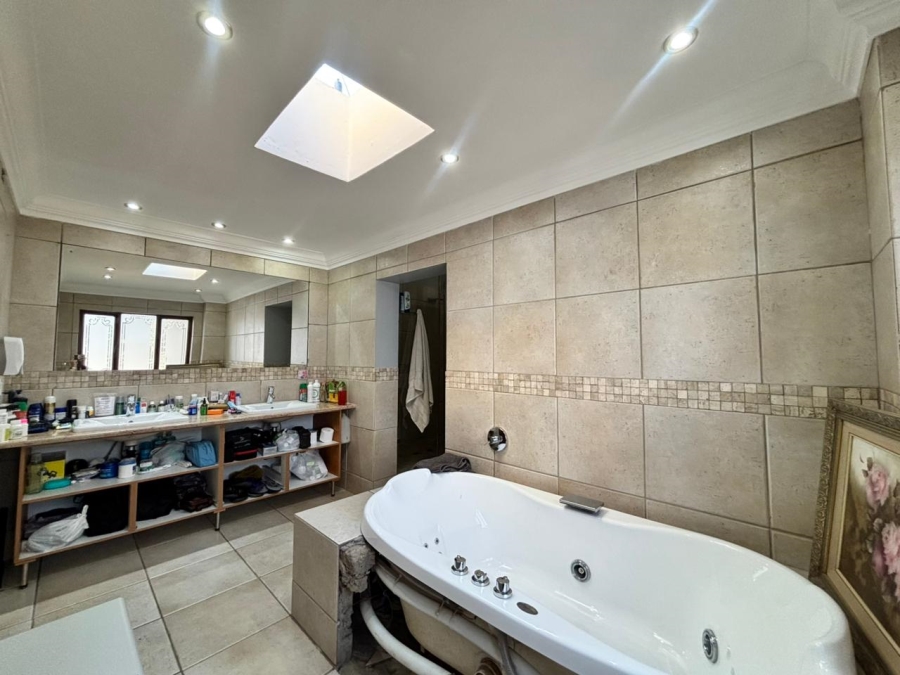 4 Bedroom Property for Sale in Kaalplaats West Gauteng
