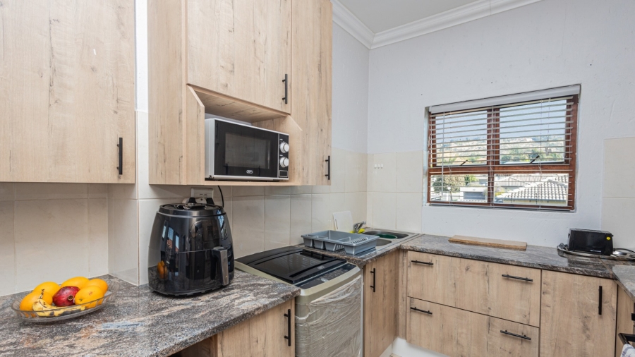 3 Bedroom Property for Sale in Amorosa Gauteng