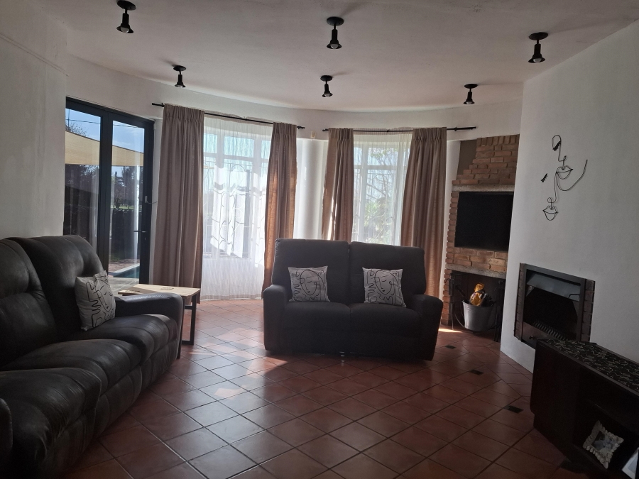 4 Bedroom Property for Sale in Selection Park Gauteng