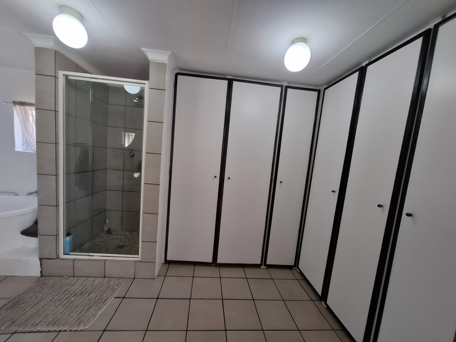 4 Bedroom Property for Sale in Selection Park Gauteng