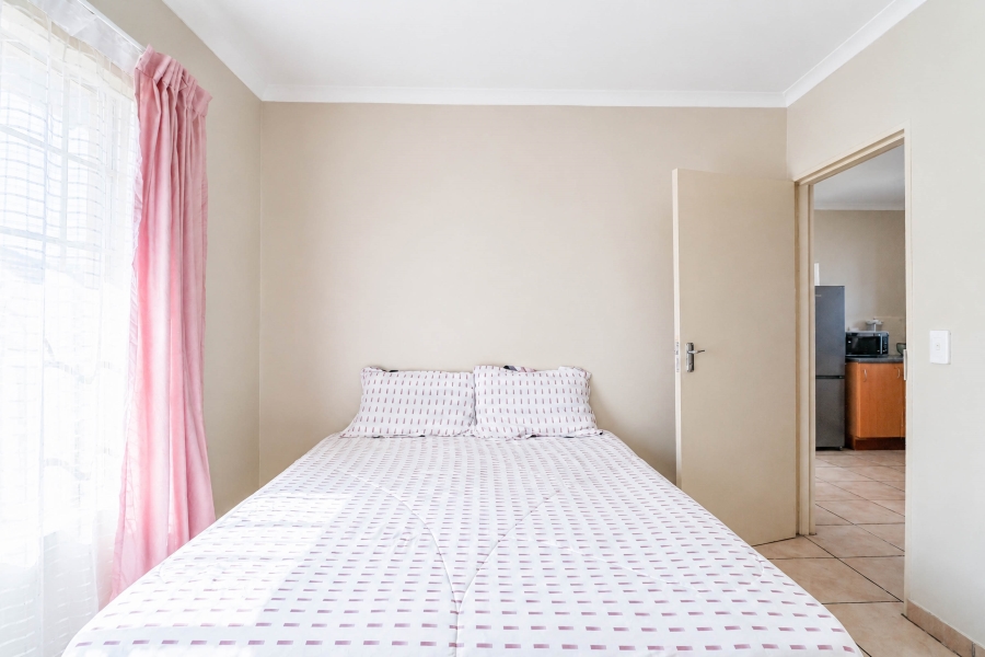 1 Bedroom Property for Sale in Kosmosdal Gauteng