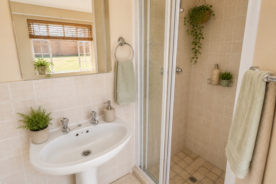2 Bedroom Property for Sale in Kosmosdal Gauteng