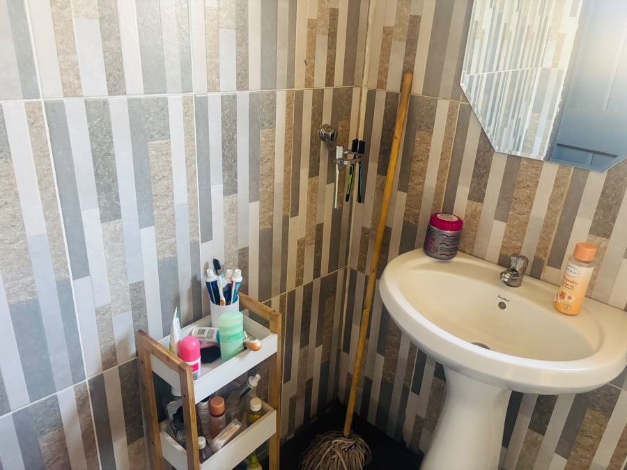 2 Bedroom Property for Sale in Tsakane Gauteng