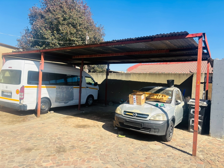 2 Bedroom Property for Sale in Tsakane Gauteng
