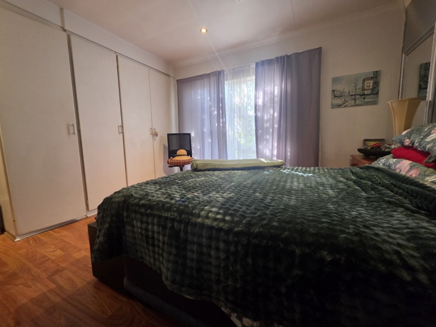 2 Bedroom Property for Sale in New Redruth Gauteng