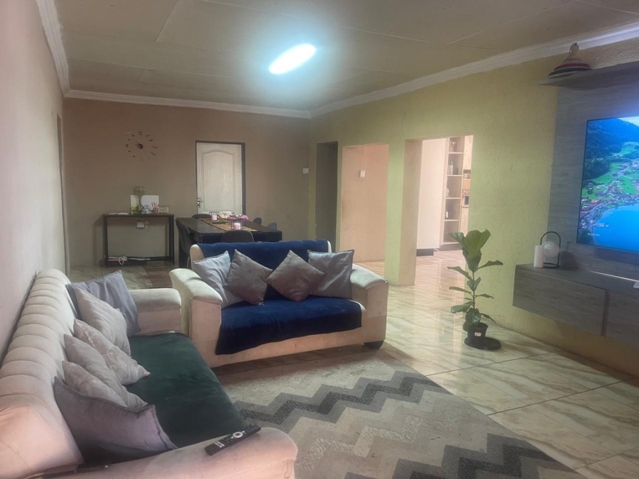 4 Bedroom Property for Sale in Riverpark Gauteng