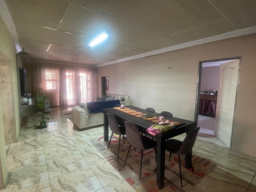 4 Bedroom Property for Sale in Riverpark Gauteng