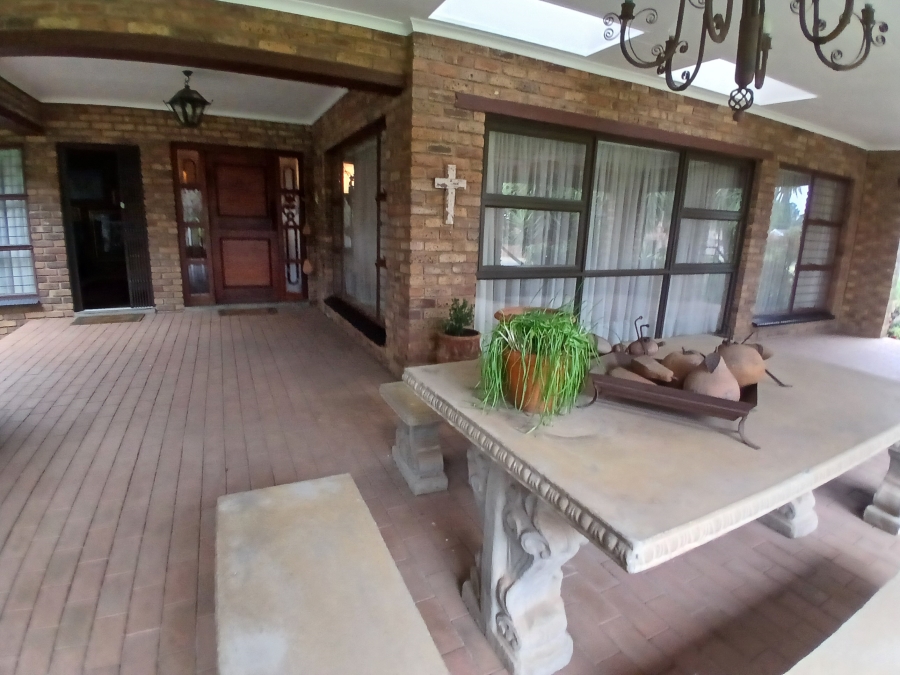 3 Bedroom Property for Sale in Dunnottar Gauteng