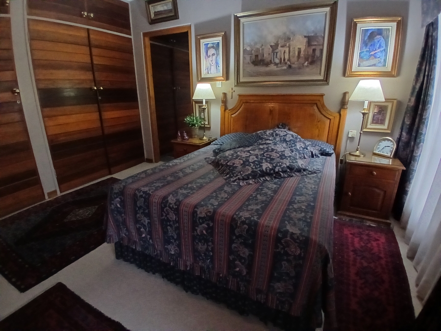 3 Bedroom Property for Sale in Dunnottar Gauteng